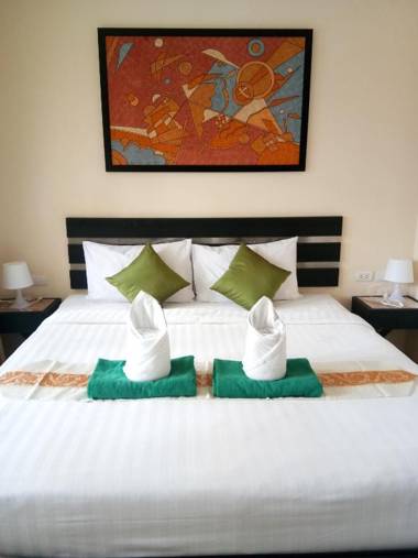 Island Patong Beachfront Hotel