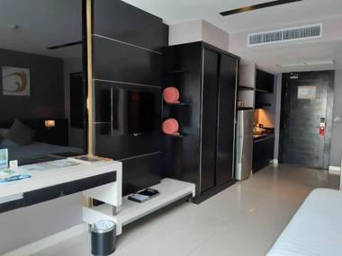 Patong Beachfront Studio 2 Mins Walk To Whitebeach