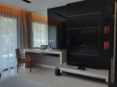 Patong Beachfront Studio 2 Mins Walk To Whitebeach
