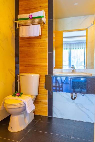 Golden Paradise Hotel - SHA PLUS