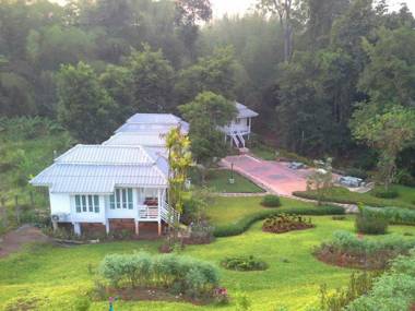 Khaokor Whitehome Resort