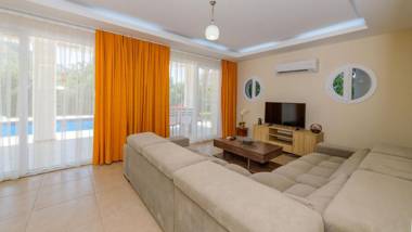 Musa - 5 Bedroom Holiday Villa in Hisaronu