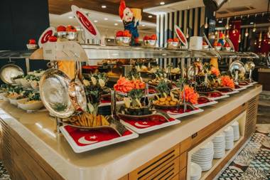 Saturn Palace Resort