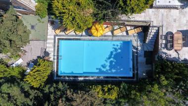 Karadağ Apart Hotel