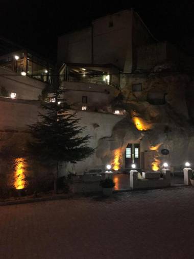 Demisos Caves Hotel