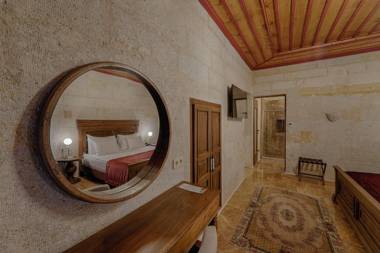 Solem Cave Suites