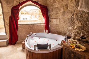 Kayata Cave Suites