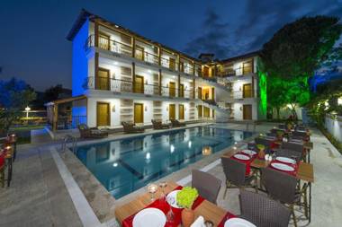 Amore Hotel Teki̇rova