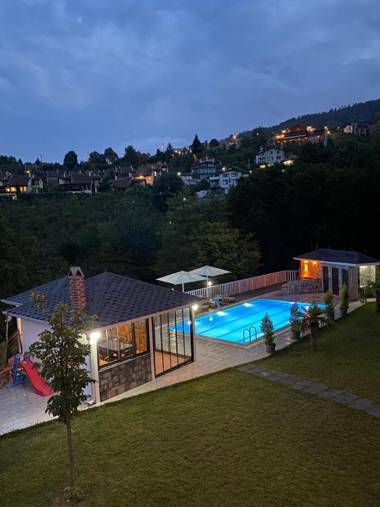 Stunning Villa in Peaceful Sapanca in Kartepe