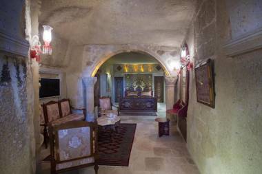 Elika Cave Suites & Spa