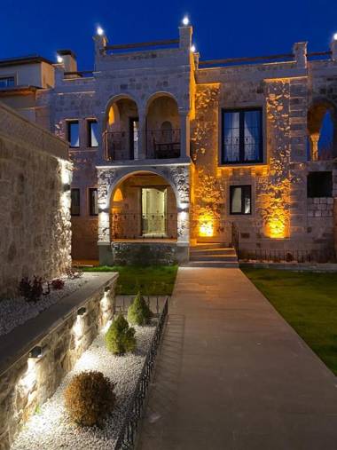 Akritis suit Cappadocia