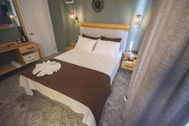 Dark Station Boutique Hotel