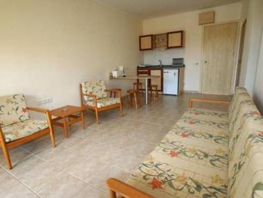 Sun City Apartments & Hotel