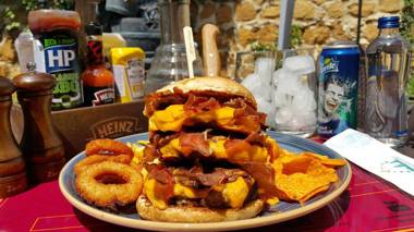 Toprakçiler Mansion