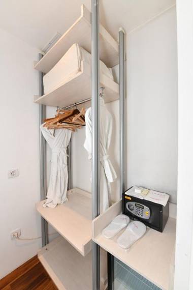 Ansen Hotel and Suites