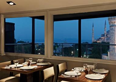 Lapis Inn Hotel & Spa ( Ex. Ambassador Hotel)