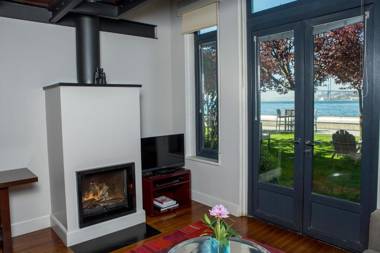 Sumahan - on the Water