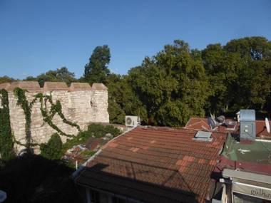 Preferred Hotel Old City