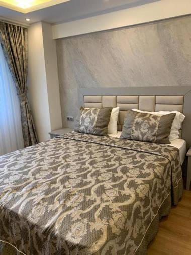 Regency World Hotel&Suites