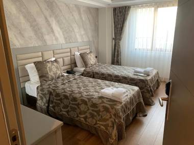 Regency World Hotel&Suites