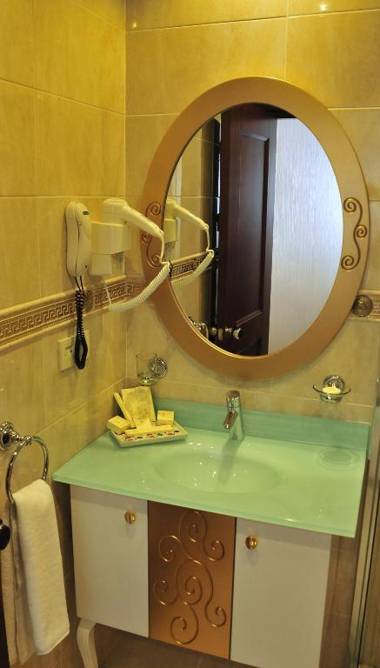 The Magnaura Palace Hotel