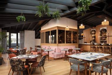 Adahan DeCamondo Pera Autograph Collection