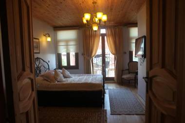 Tom Square Boutique Hotel