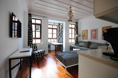 Villa Pera Suite Hotel