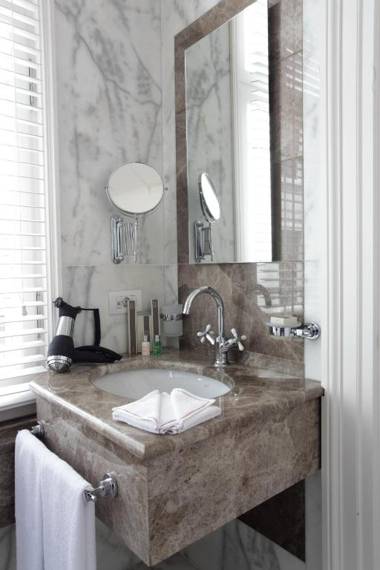 Corinne Art & Boutique Hotel