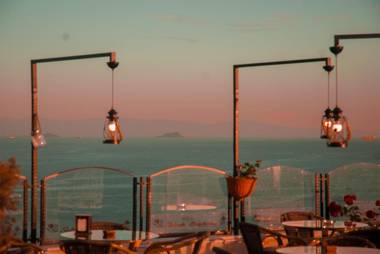 Artefes Hotel Old City