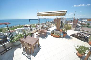 Artefes Hotel Old City