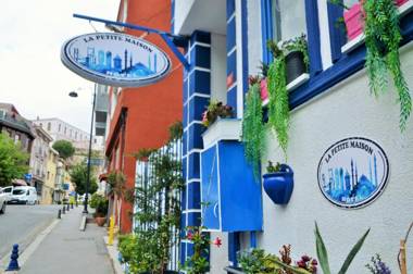 La Petite Maison Hotel