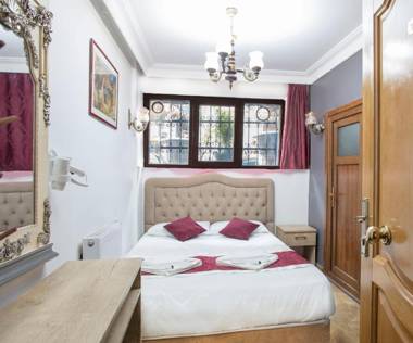 La Petite Maison Hotel