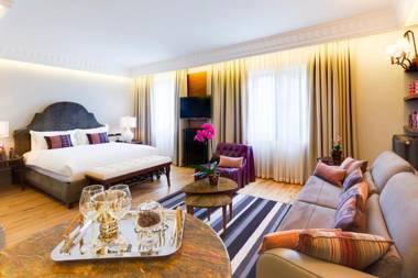 Ravouna 1906 Bosphorus Istanbul