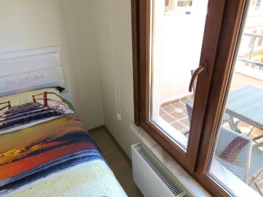 Istanberry - Sunshine Flats