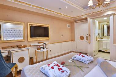 Hotel Emirhan Palace