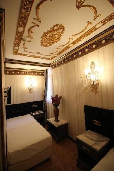 Laleli Blue Marmaray Hotel