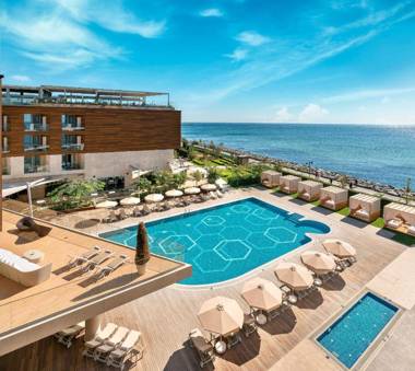 Crowne Plaza Florya Istanbul an IHG Hotel