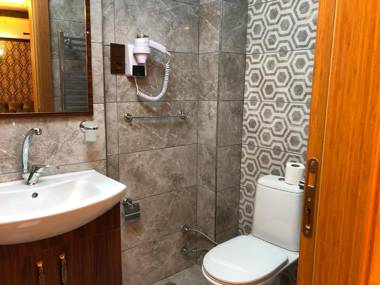 Rose Mansion by Otantik Suites