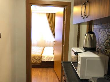 Rose Mansion by Otantik Suites