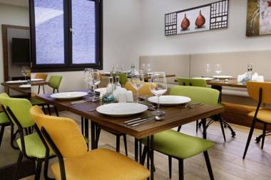 The White Orient Hotel