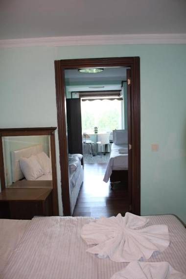 Happy Suite Boutique Hotel