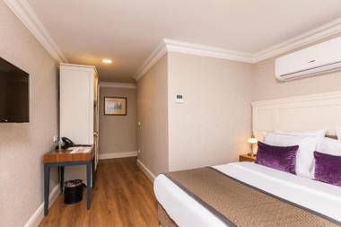 Meroddi La Porta Hotel