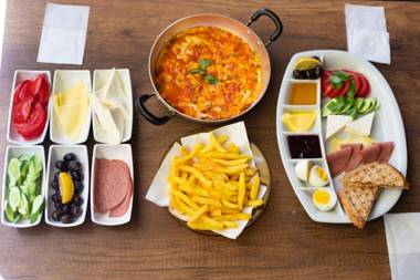 The Hera Suit Hotels