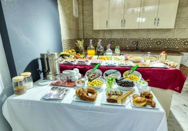 Garth Of Balat Hotel