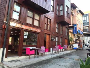 QONAQ HOTEL & SUITES