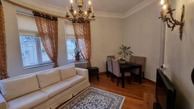 Spacious and Bright Three Bedroom Apartment by Happy Homes İstanbul