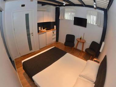 Taxim No 18 BOUTİQUE