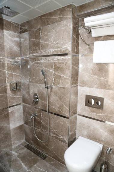 The Grand Tower Hotel