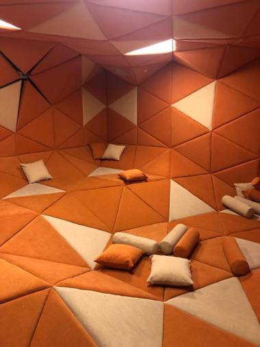 The Residence Apartment Near The Metro Station